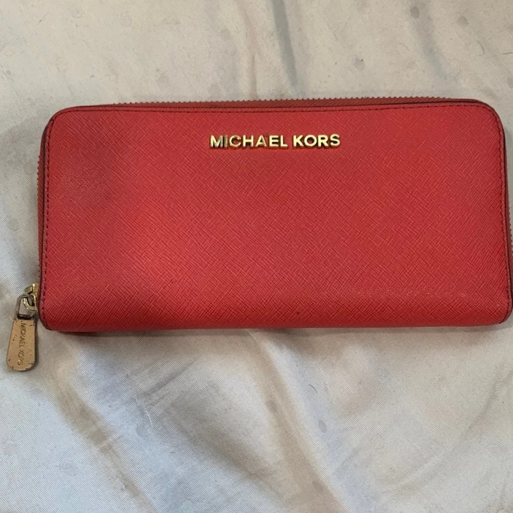 Pink Michael Kors Wallet gently used